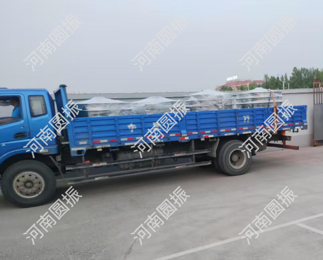 河南省4臺(tái)旋振篩今日發(fā)貨